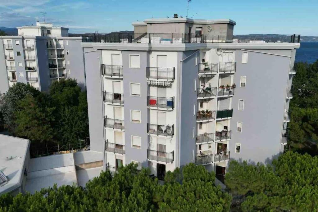 Appartamento Luxury Vista Mare Per 6 Persone A มารินา จูเลีย ภายนอก รูปภาพ