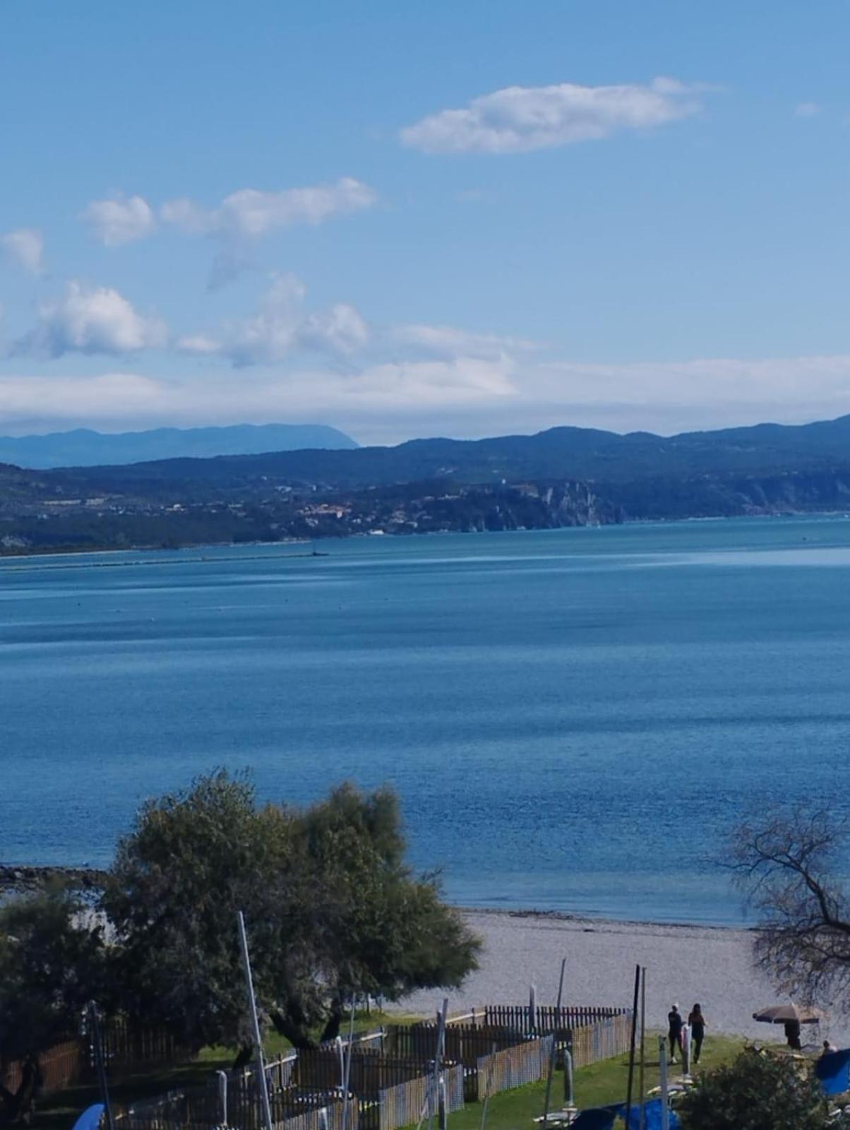 Appartamento Luxury Vista Mare Per 6 Persone A มารินา จูเลีย ภายนอก รูปภาพ