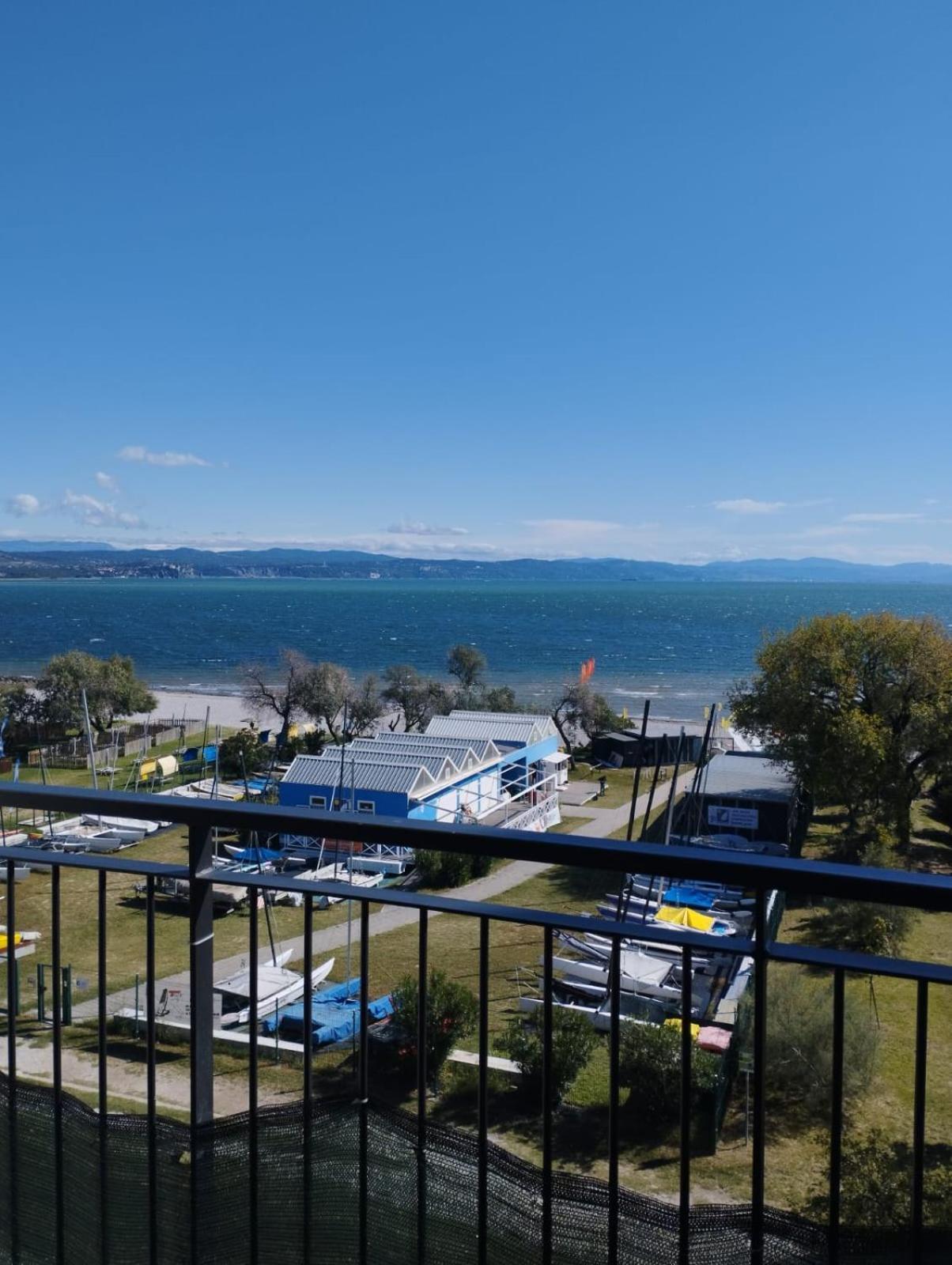 Appartamento Luxury Vista Mare Per 6 Persone A มารินา จูเลีย ภายนอก รูปภาพ